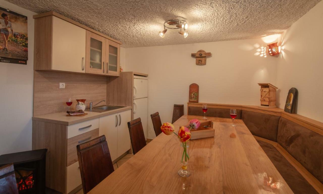 Vineyard Cottage Hocevar Ново Место Екстериор снимка